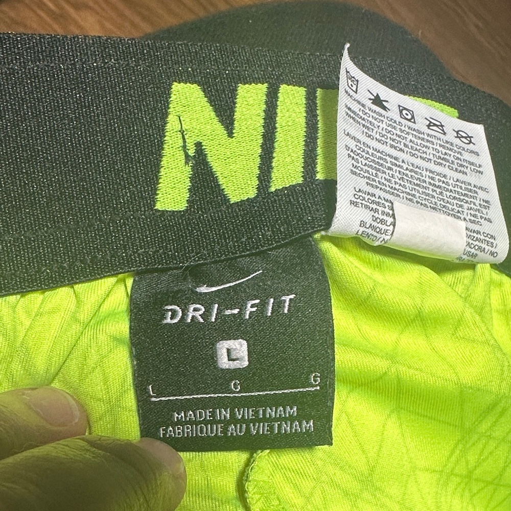 Nike Dri-FIT Neon Green Geometric Athletic Shorts Size Large - Picture 3 of 7